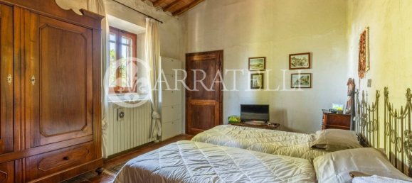 5 bedrooms House in Trequanda, Italy No. 91110 27