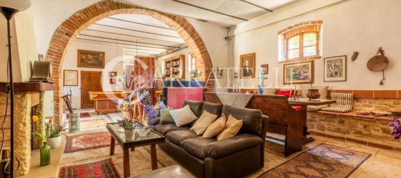 5 bedrooms House in Trequanda, Italy No. 91110 20