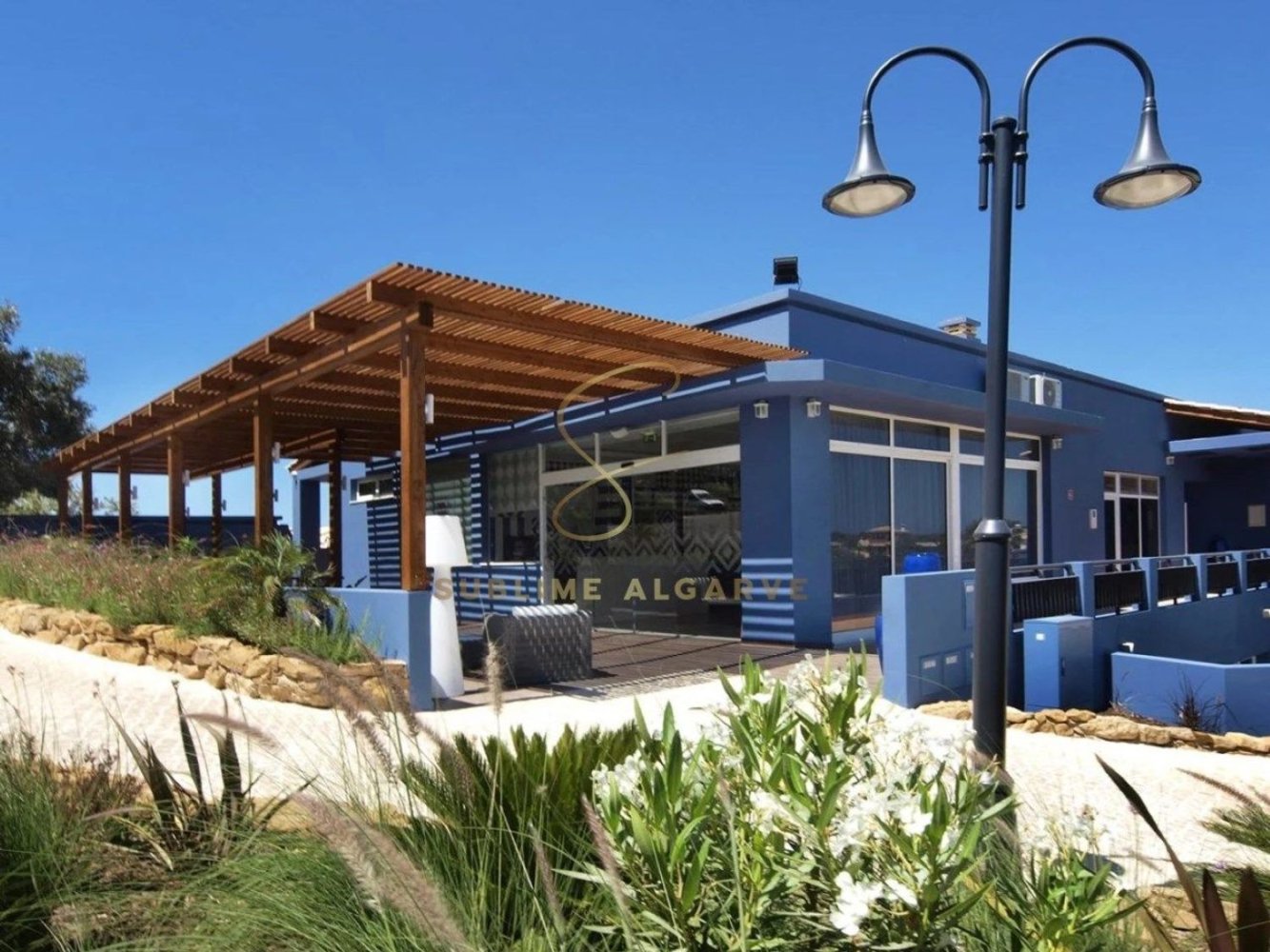 Hotel en Luz, Portugal 3000 m² No. 135943