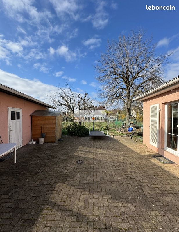 Adosado de 3 dormitorios en Illzach, France No. 258876