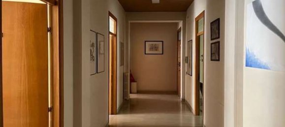 150m² Office in Macerata, Italy No. 314564 13