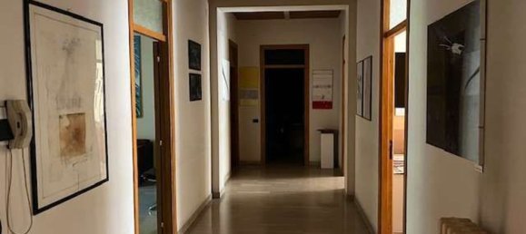 150m² Office in Macerata, Italy No. 314564 2