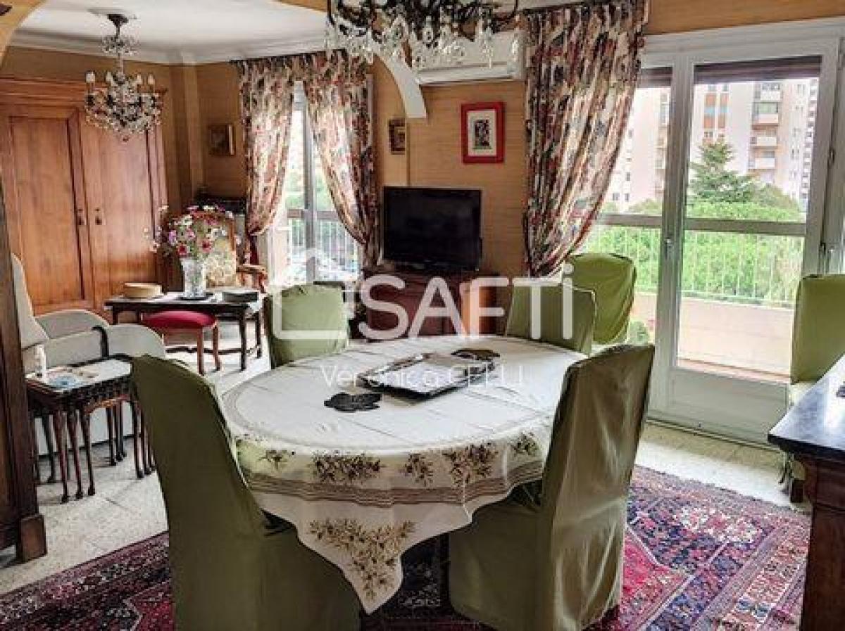 2 bedrooms Apartment in Toulon, France No. 13354