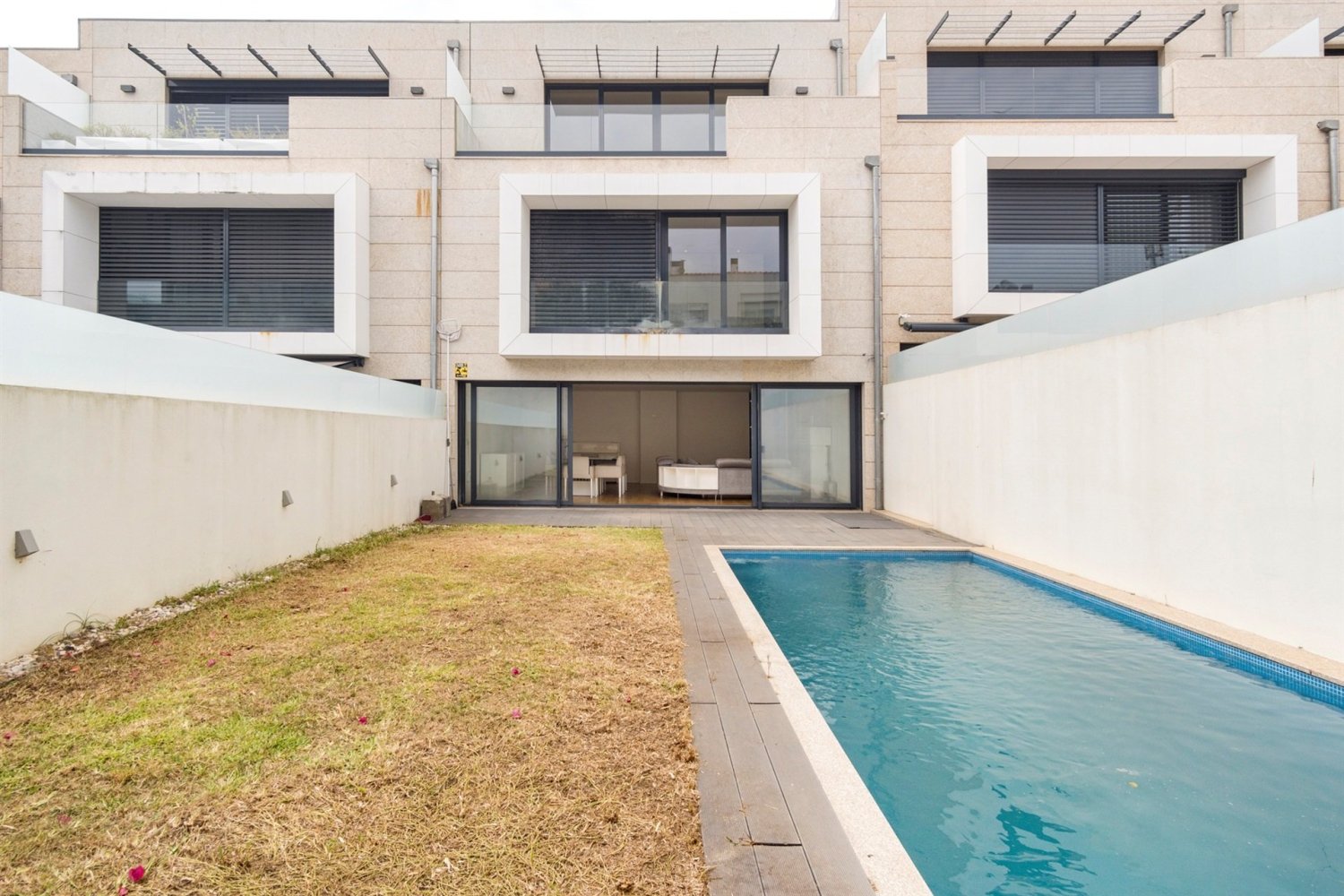 5 chambres Villa à Porto, Portugal No. 145093