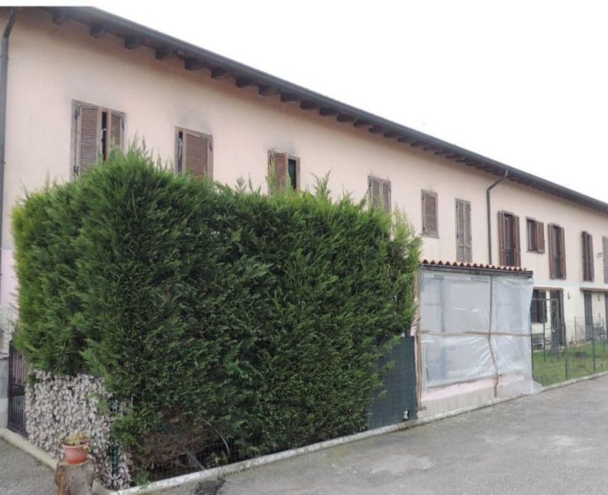 3-salle Appartement à Roncaro, Italy No. 179845