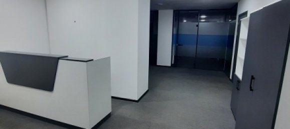 Escritório de 4 divisões em Khatay, Azerbaijan N.º 1019 19