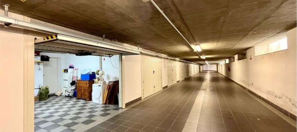 4 Schlafzimmer Wohnung in Montemurlo, Italy, Nr. 369985 10