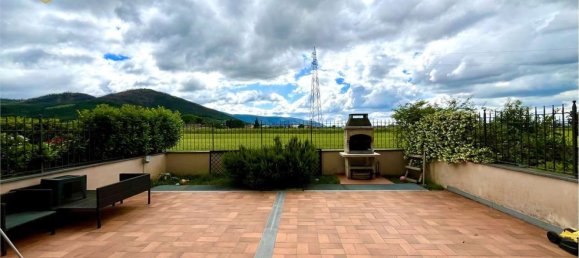 4 Schlafzimmer Wohnung in Montemurlo, Italy, Nr. 369985 9