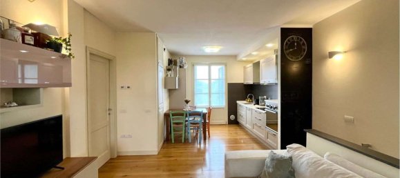 4 Schlafzimmer Wohnung in Montemurlo, Italy, Nr. 369985 17