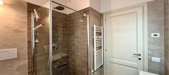 4 Schlafzimmer Wohnung in Montemurlo, Italy, Nr. 369985 4