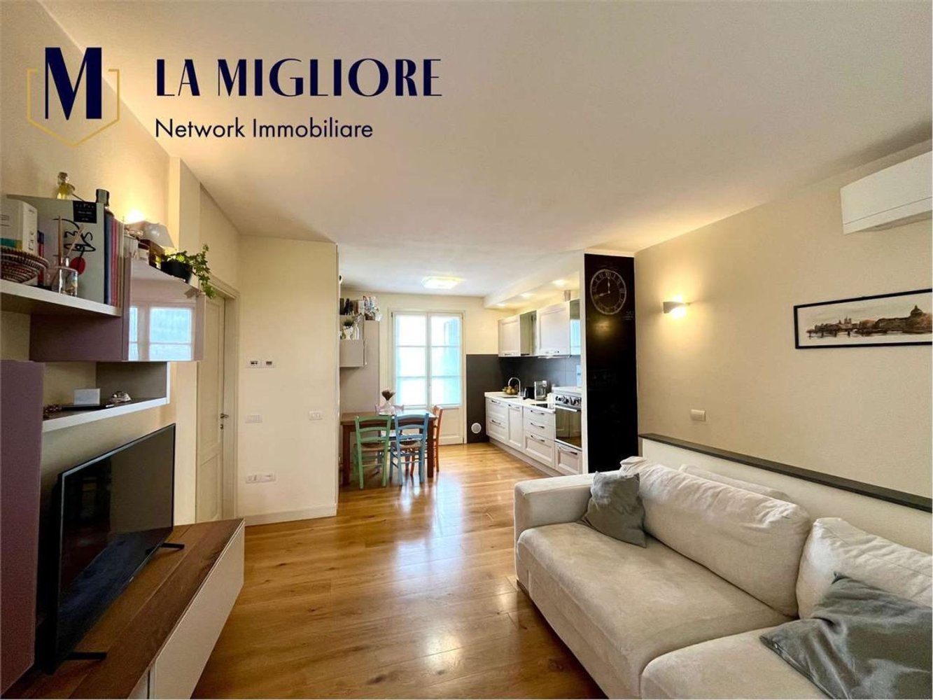 4 Schlafzimmer Wohnung in Montemurlo, Italy, Nr. 369985