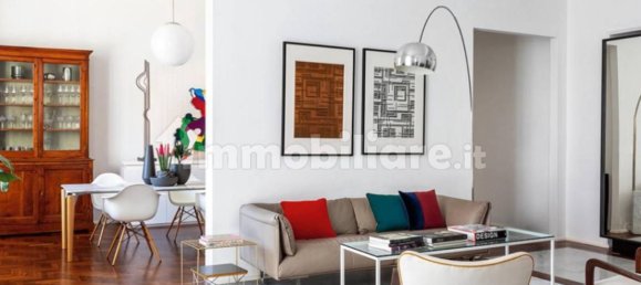 4 bedrooms Apartment in Milan, Italy No. 333168 3