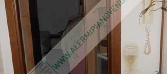 2 bedrooms Apartment in Milan, Italy No. 373125 2