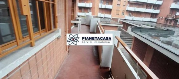 3 rooms Apartment in Bergamo, Italy No. 127903 3