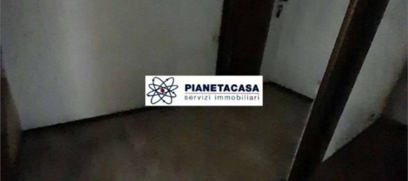 3 rooms Apartment in Bergamo, Italy No. 127903 28