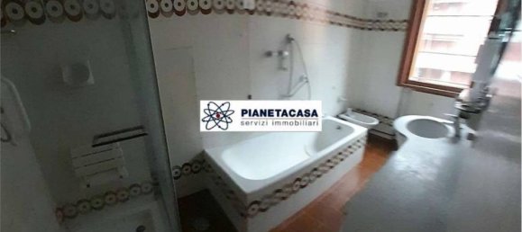 3 rooms Apartment in Bergamo, Italy No. 127903 40