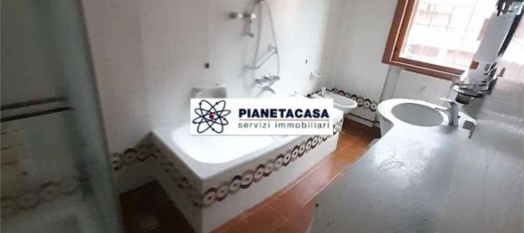 3 rooms Apartment in Bergamo, Italy No. 127903 44