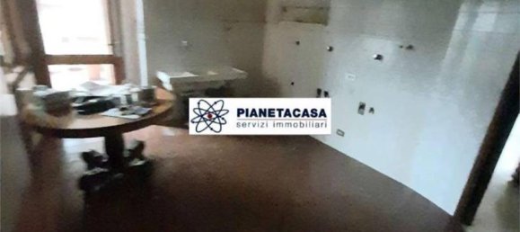 3 rooms Apartment in Bergamo, Italy No. 127903 33