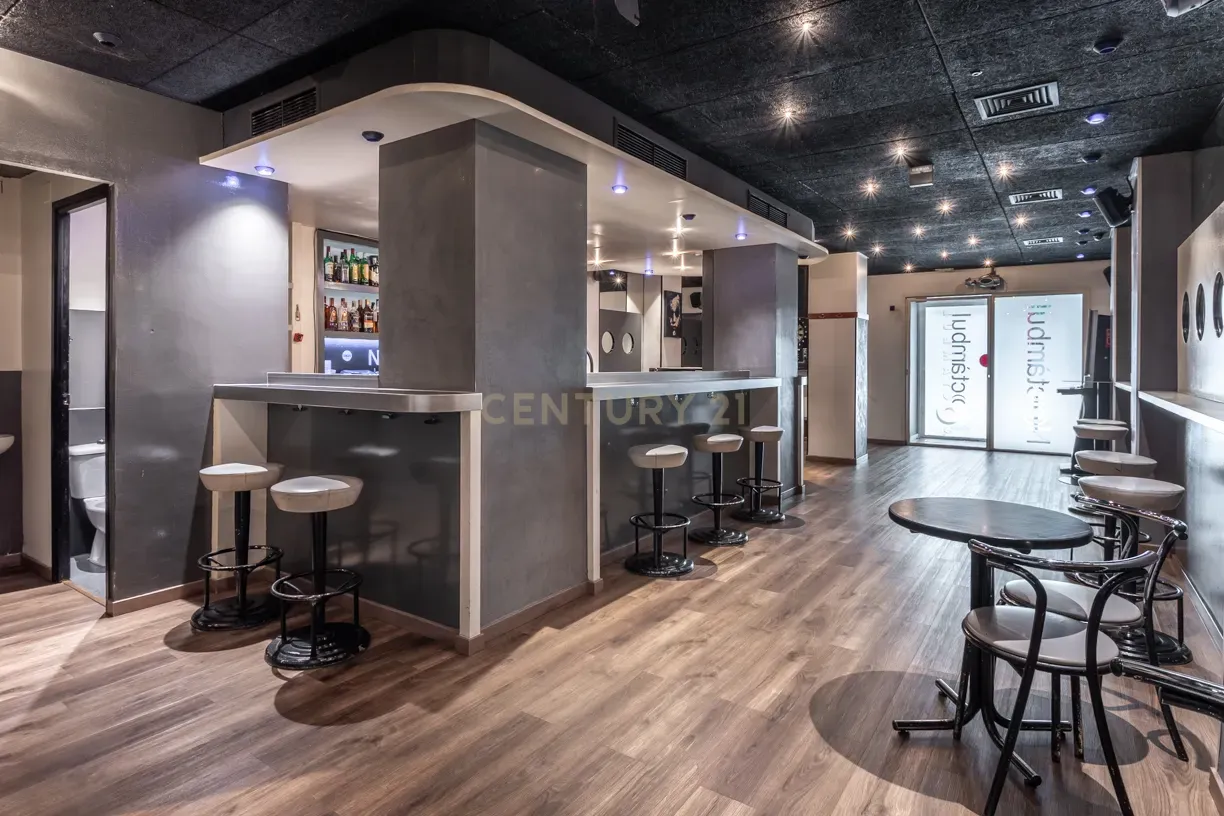 Gewerbliche Immobilie in Sant Joan Despi, Spain 100m², Nr. 165226