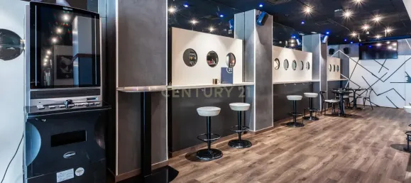 Gewerbliche Immobilie in Sant Joan Despi, Spain 100m², Nr. 165226 11