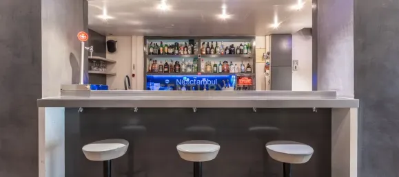 Gewerbliche Immobilie in Sant Joan Despi, Spain 100m², Nr. 165226 2