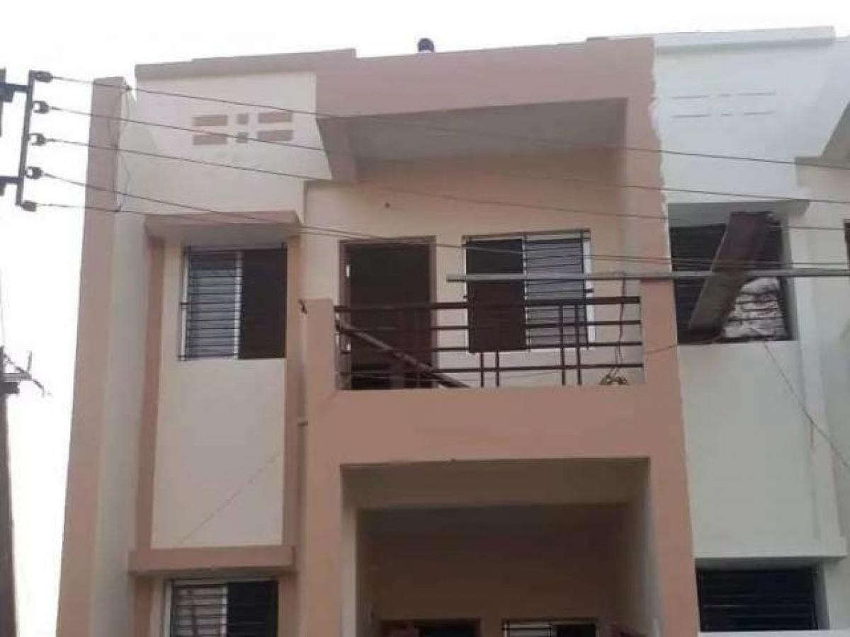 Casa T3 em Raipur, India N.º 9602