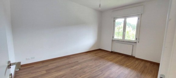 3-salle Appartement à Busalla, Italy No. 142299 8