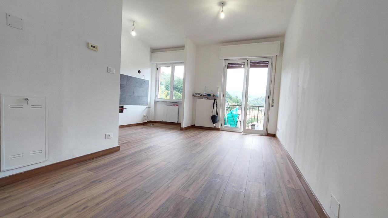 3-salle Appartement à Busalla, Italy No. 142299