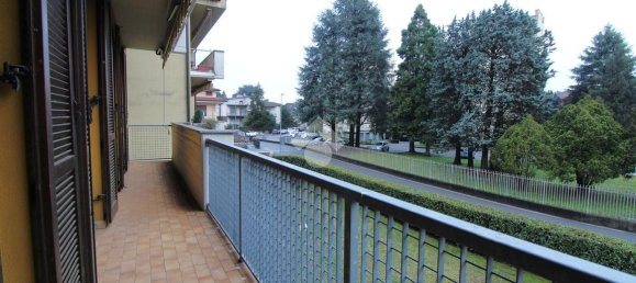 3 rooms Apartment in Veduggio con Colzano, Italy No. 31561 6