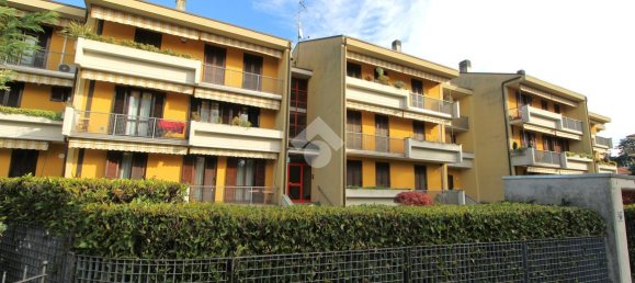 3 rooms Apartment in Veduggio con Colzano, Italy No. 31561 14