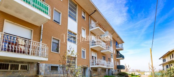 3 rooms Apartment in Poirino, Italy No. 33039 21