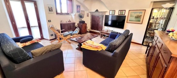 Casa de 6 habitaciónes en Solto Collina, Italy No. 211471 3