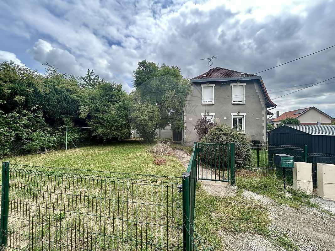 2 bedrooms Building in Verdun, France No. 237527