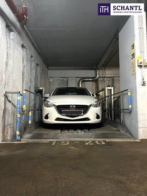  Garage in Penzing, Austria No. 56665