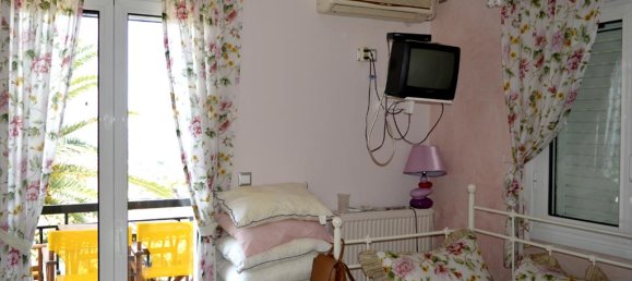 Propiedad comercial de 4 dormitorios en Anavyssos, Greece No. 6222 11