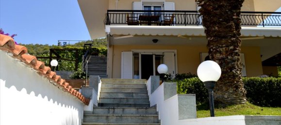 Propiedad comercial de 4 dormitorios en Anavyssos, Greece No. 6222 5