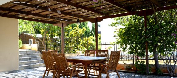 Propiedad comercial de 4 dormitorios en Anavyssos, Greece No. 6222 15