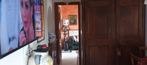 6 rooms Villa in Carrara, Italy No. 45843 2
