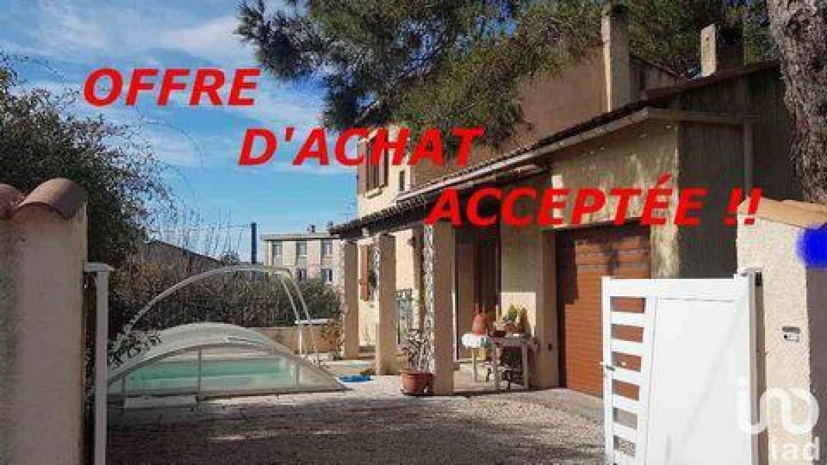 4 bedrooms House in Pertuis, France No. 4033