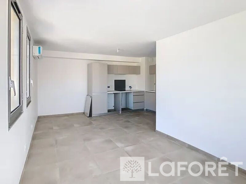 1 bedroom Apartment in Marignane, France No. 281690