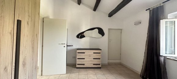 3-salle Appartement à Montemarciano, Italy No. 73107 12