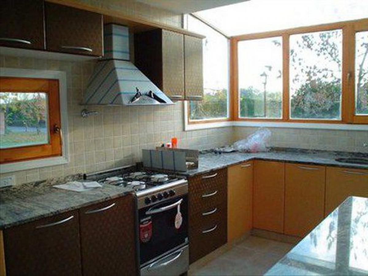 3 bedrooms House in Pilar, Argentina No. 8569