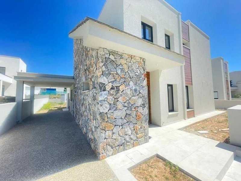 4 bedrooms Villa in Agios Tychonas, Cyprus No. 10671