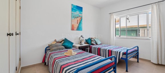 4 Schlafzimmer Villa in Guia, Portugal, Nr. 316906 13