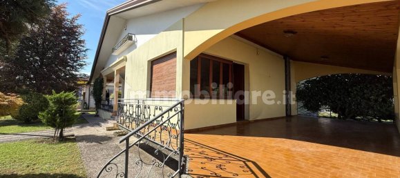 3 bedrooms Villa in Pordenone, Italy No. 374240 14