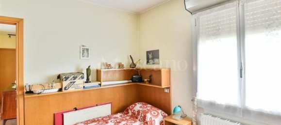 3 rooms Apartment in Como, Italy No. 32254 16