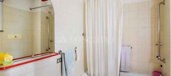 3 rooms Apartment in Como, Italy No. 32254 6