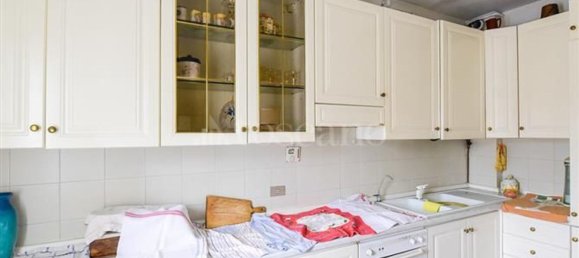 3 rooms Apartment in Como, Italy No. 32254 4