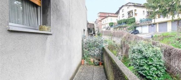 3 rooms Apartment in Como, Italy No. 32254 23