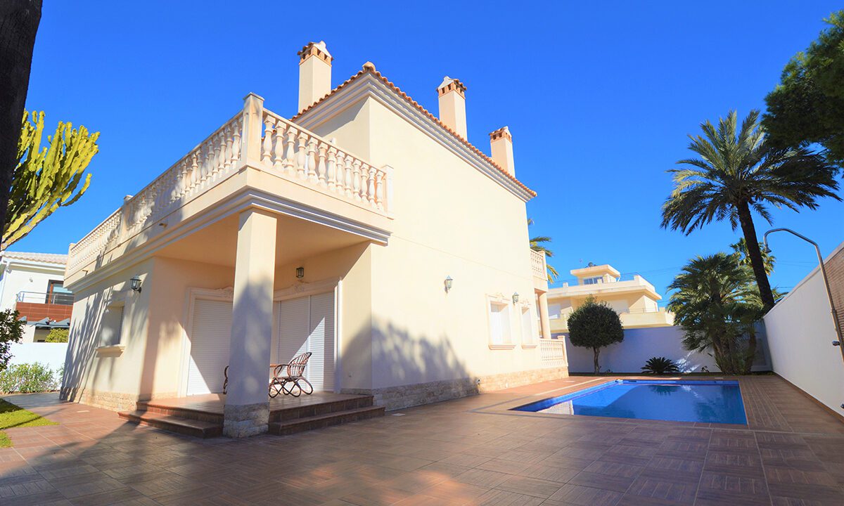 4 chambres Villa à Cabo Roig, Spain No. 128867